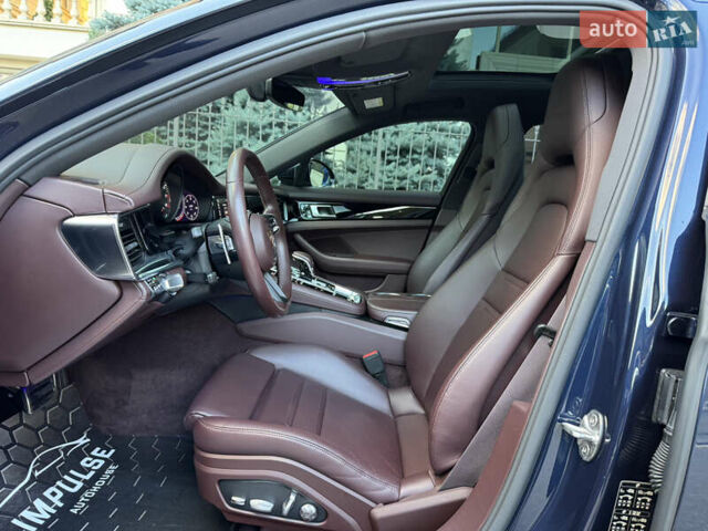 Синій Порше Panamera, об'ємом двигуна 2.89 л та пробігом 77 тис. км за 84000 $, фото 24 на Automoto.ua