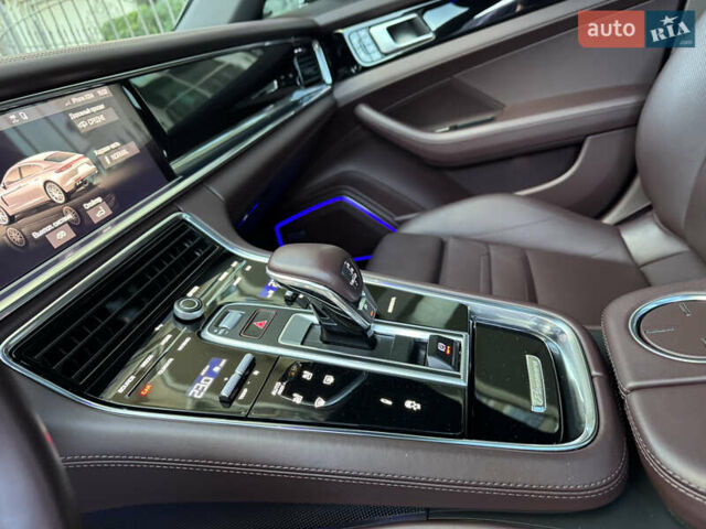 Синій Порше Panamera, об'ємом двигуна 2.89 л та пробігом 77 тис. км за 84000 $, фото 28 на Automoto.ua