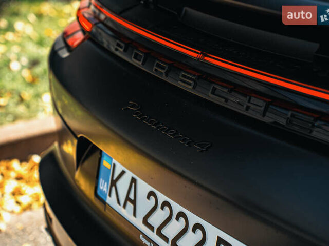 Синій Порше Panamera, об'ємом двигуна 3 л та пробігом 71 тис. км за 73000 $, фото 42 на Automoto.ua