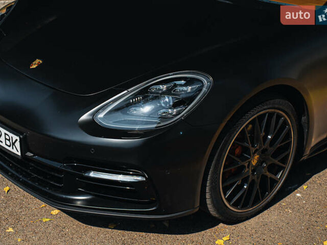 Синій Порше Panamera, об'ємом двигуна 3 л та пробігом 71 тис. км за 73000 $, фото 23 на Automoto.ua