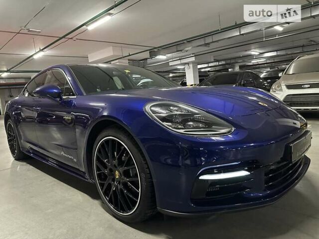 Синій Порше Panamera, об'ємом двигуна 2.89 л та пробігом 43 тис. км за 99999 $, фото 1 на Automoto.ua