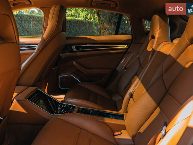 Синій Порше Panamera, об'ємом двигуна 3 л та пробігом 71 тис. км за 73000 $, фото 58 на Automoto.ua