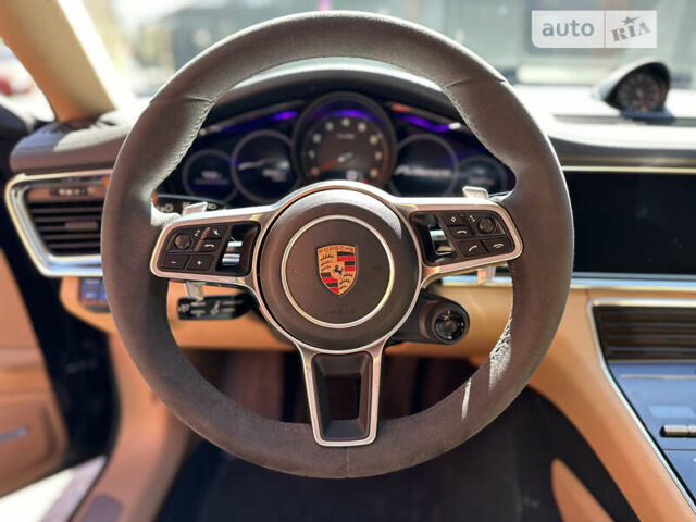 Синій Порше Panamera, об'ємом двигуна 3 л та пробігом 35 тис. км за 75900 $, фото 31 на Automoto.ua