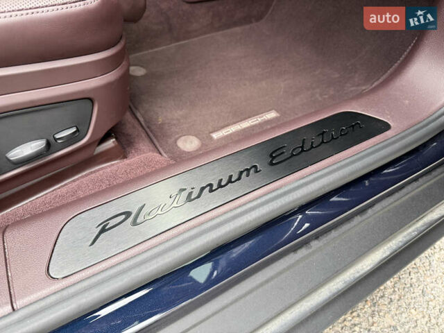 Синій Порше Panamera, об'ємом двигуна 2.89 л та пробігом 20 тис. км за 117000 $, фото 18 на Automoto.ua