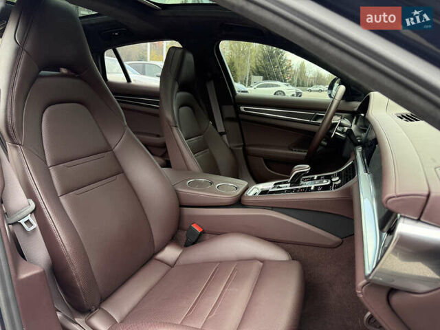 Синій Порше Panamera, об'ємом двигуна 2.89 л та пробігом 20 тис. км за 117000 $, фото 17 на Automoto.ua