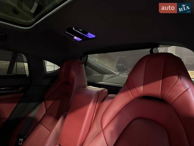 Синий Порше Панамера, объемом двигателя 2.9 л и пробегом 48 тыс. км за 91000 $, фото 21 на Automoto.ua