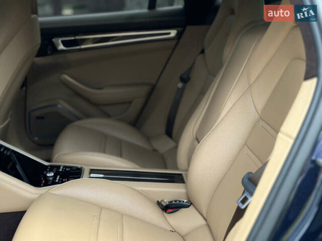 Синий Порше Панамера, объемом двигателя 2.89 л и пробегом 86 тыс. км за 61000 $, фото 30 на Automoto.ua