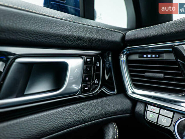 Синий Порше Панамера, объемом двигателя 2.9 л и пробегом 70 тыс. км за 89807 $, фото 15 на Automoto.ua