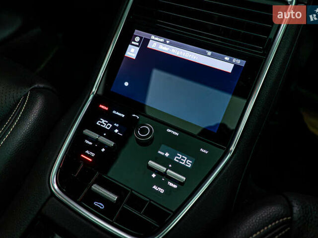 Синий Порше Панамера, объемом двигателя 2.9 л и пробегом 70 тыс. км за 89807 $, фото 23 на Automoto.ua