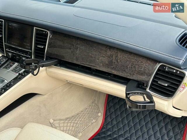 Зелений Порше Panamera, об'ємом двигуна 4.8 л та пробігом 180 тис. км за 16490 $, фото 29 на Automoto.ua