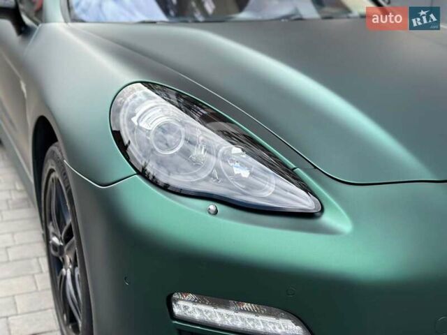 Зелений Порше Panamera, об'ємом двигуна 4.8 л та пробігом 180 тис. км за 16490 $, фото 14 на Automoto.ua