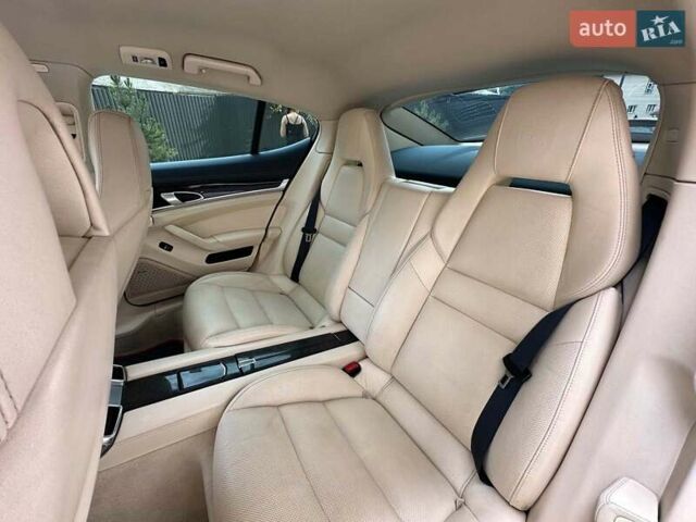 Зелений Порше Panamera, об'ємом двигуна 4.8 л та пробігом 180 тис. км за 16490 $, фото 33 на Automoto.ua