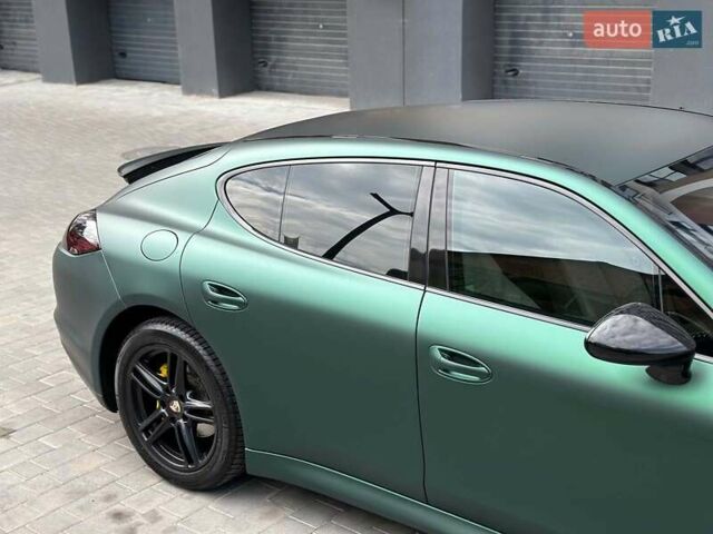 Зелений Порше Panamera, об'ємом двигуна 4.8 л та пробігом 180 тис. км за 16490 $, фото 16 на Automoto.ua