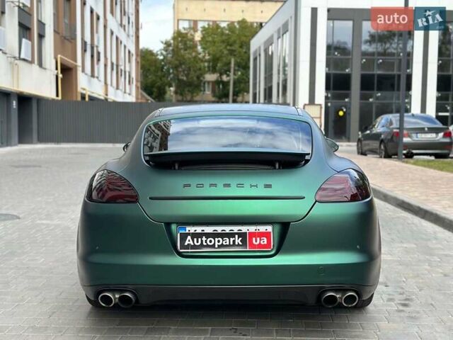 Зелений Порше Panamera, об'ємом двигуна 4.8 л та пробігом 180 тис. км за 16490 $, фото 8 на Automoto.ua