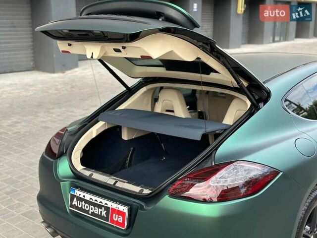 Зелений Порше Panamera, об'ємом двигуна 4.8 л та пробігом 180 тис. км за 16490 $, фото 48 на Automoto.ua