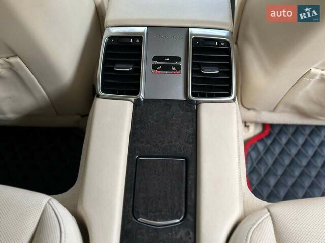 Зелений Порше Panamera, об'ємом двигуна 4.8 л та пробігом 180 тис. км за 16490 $, фото 20 на Automoto.ua