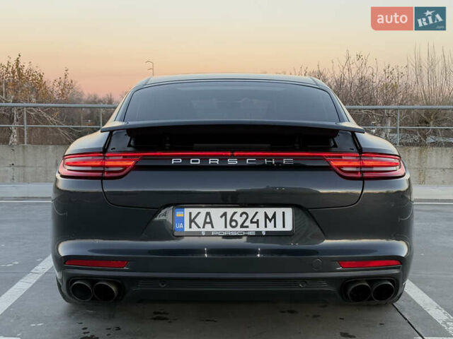 Зелений Порше Panamera, об'ємом двигуна 3 л та пробігом 70 тис. км за 46500 $, фото 7 на Automoto.ua