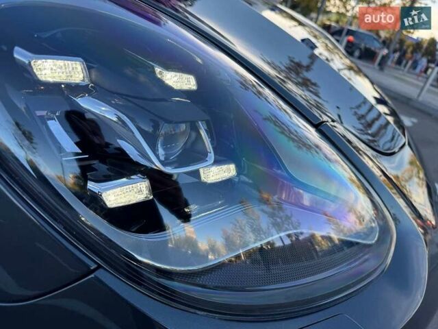 Зеленый Порше Панамера, объемом двигателя 3 л и пробегом 69 тыс. км за 49990 $, фото 4 на Automoto.ua