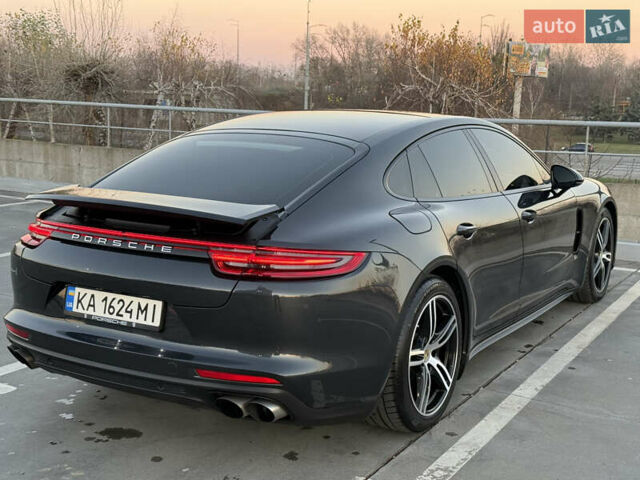 Зелений Порше Panamera, об'ємом двигуна 3 л та пробігом 70 тис. км за 46500 $, фото 6 на Automoto.ua