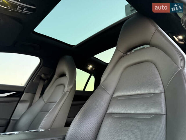 Зелений Порше Panamera, об'ємом двигуна 3 л та пробігом 70 тис. км за 46500 $, фото 31 на Automoto.ua