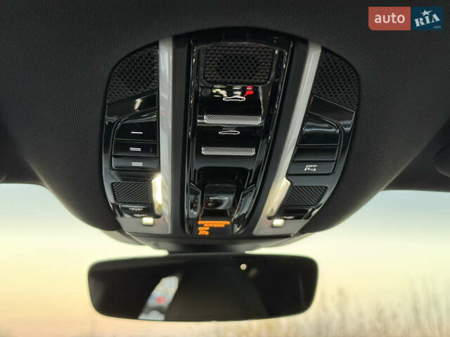 Зелений Порше Panamera, об'ємом двигуна 3 л та пробігом 70 тис. км за 46500 $, фото 20 на Automoto.ua