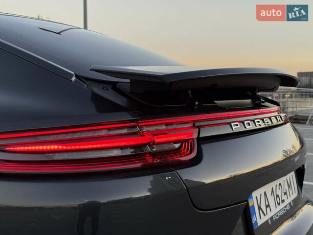 Зелений Порше Panamera, об'ємом двигуна 3 л та пробігом 70 тис. км за 46500 $, фото 10 на Automoto.ua