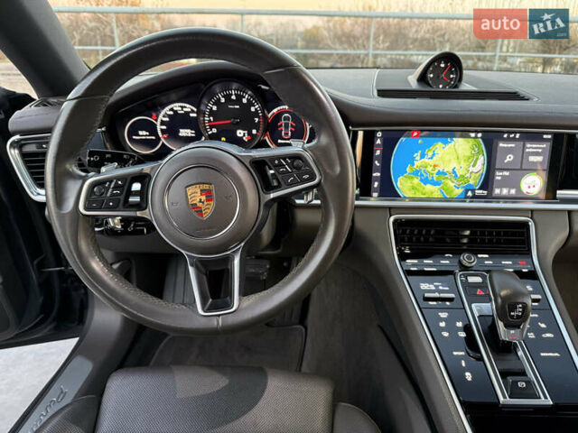 Зелений Порше Panamera, об'ємом двигуна 3 л та пробігом 70 тис. км за 46500 $, фото 15 на Automoto.ua