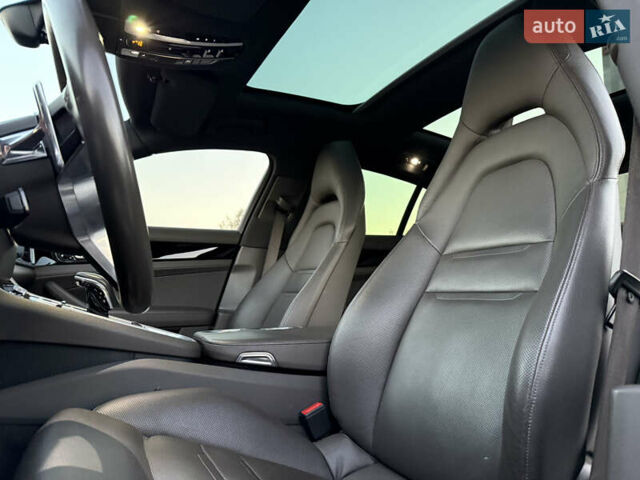 Зелений Порше Panamera, об'ємом двигуна 3 л та пробігом 70 тис. км за 46500 $, фото 30 на Automoto.ua