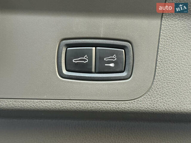 Зелений Порше Panamera, об'ємом двигуна 3 л та пробігом 70 тис. км за 46500 $, фото 35 на Automoto.ua