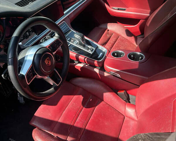 Зелений Порше Panamera, об'ємом двигуна 2.89 л та пробігом 65 тис. км за 33000 $, фото 3 на Automoto.ua
