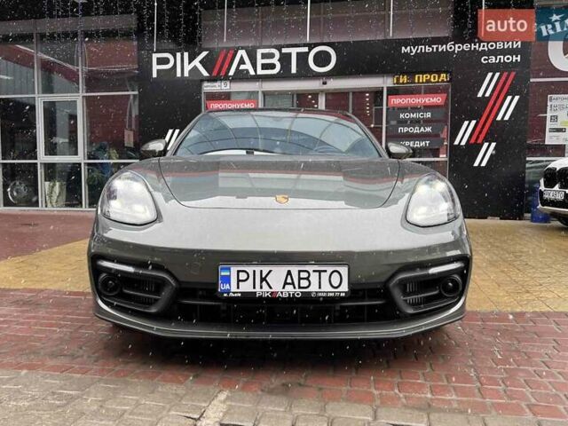 Зеленый Порше Панамера, объемом двигателя 2.9 л и пробегом 15 тыс. км за 119900 $, фото 2 на Automoto.ua