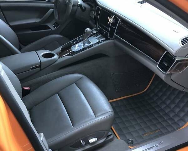 Оранжевый Порше Панамера, объемом двигателя 3.61 л и пробегом 297 тыс. км за 13500 $, фото 4 на Automoto.ua