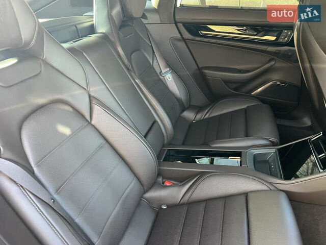 Помаранчевий Порше Panamera, об'ємом двигуна 4 л та пробігом 20 тис. км за 278000 $, фото 20 на Automoto.ua