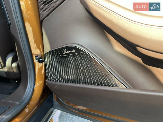 Помаранчевий Порше Panamera, об'ємом двигуна 4 л та пробігом 20 тис. км за 278000 $, фото 22 на Automoto.ua