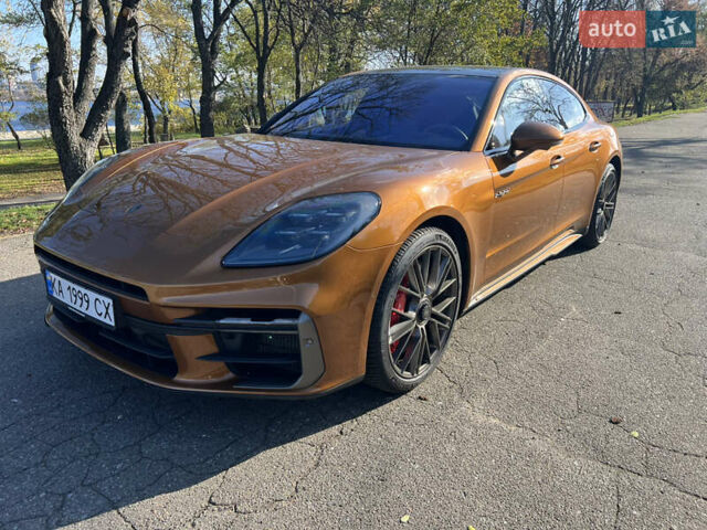 Помаранчевий Порше Panamera, об'ємом двигуна 4 л та пробігом 20 тис. км за 278000 $, фото 1 на Automoto.ua