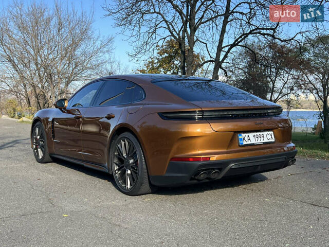 Помаранчевий Порше Panamera, об'ємом двигуна 4 л та пробігом 20 тис. км за 278000 $, фото 6 на Automoto.ua