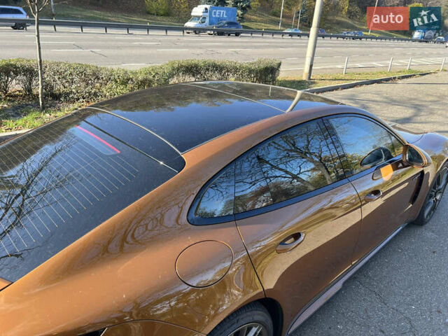 Помаранчевий Порше Panamera, об'ємом двигуна 4 л та пробігом 20 тис. км за 278000 $, фото 12 на Automoto.ua