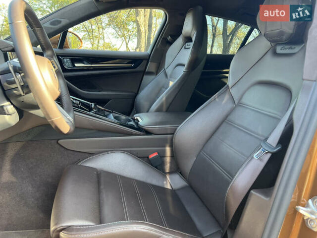 Помаранчевий Порше Panamera, об'ємом двигуна 4 л та пробігом 20 тис. км за 278000 $, фото 27 на Automoto.ua