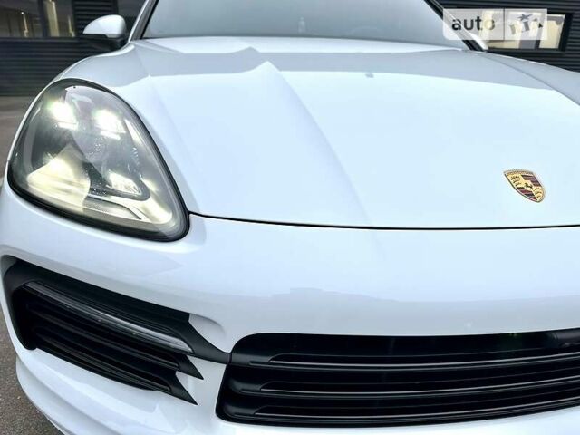 Білий Порше Cayenne Coupe, об'ємом двигуна 3 л та пробігом 6 тис. км за 105000 $, фото 22 на Automoto.ua