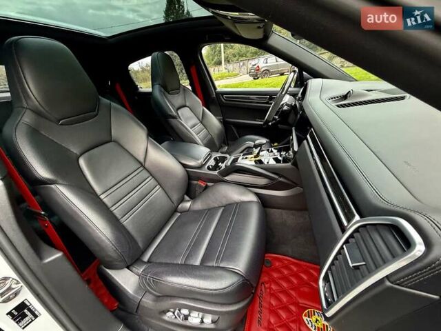 Білий Порше Cayenne Coupe, об'ємом двигуна 2.89 л та пробігом 80 тис. км за 85500 $, фото 25 на Automoto.ua