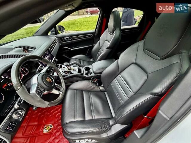Білий Порше Cayenne Coupe, об'ємом двигуна 2.89 л та пробігом 80 тис. км за 85500 $, фото 17 на Automoto.ua