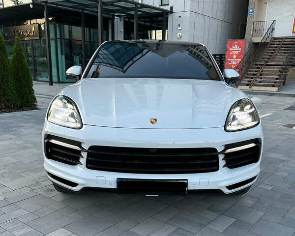 Белый Порше Cayenne Coupe, объемом двигателя 3 л и пробегом 47 тыс. км за 72000 $, фото 6 на Automoto.ua