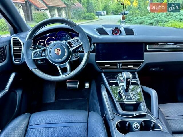 Білий Порше Cayenne Coupe, об'ємом двигуна 2.89 л та пробігом 80 тис. км за 87000 $, фото 37 на Automoto.ua