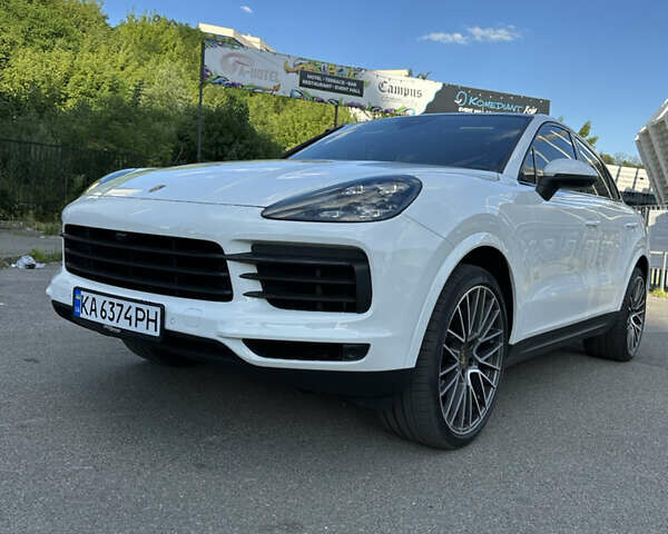 Білий Порше Cayenne Coupe, об'ємом двигуна 3 л та пробігом 37 тис. км за 79000 $, фото 2 на Automoto.ua