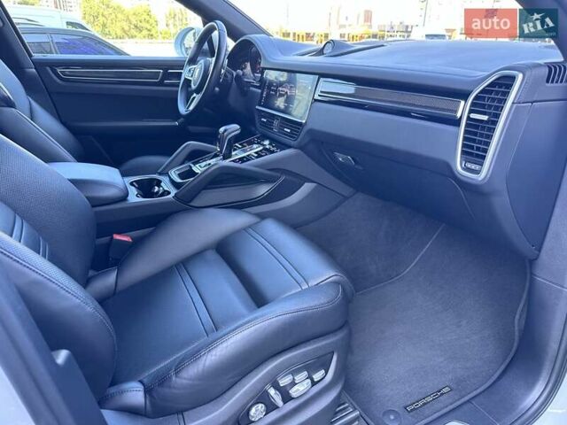 Белый Порше Cayenne Coupe, объемом двигателя 3 л и пробегом 65 тыс. км за 78700 $, фото 43 на Automoto.ua