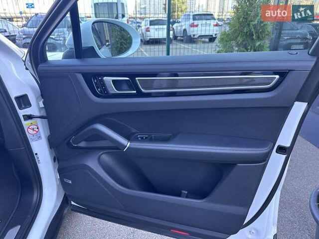 Белый Порше Cayenne Coupe, объемом двигателя 3 л и пробегом 65 тыс. км за 78700 $, фото 55 на Automoto.ua