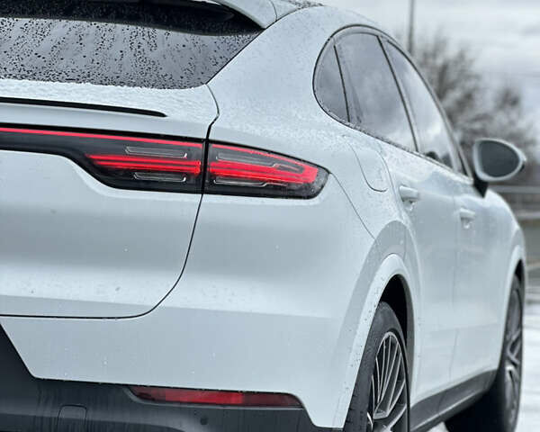 Белый Порше Cayenne Coupe, объемом двигателя 3 л и пробегом 59 тыс. км за 69900 $, фото 7 на Automoto.ua
