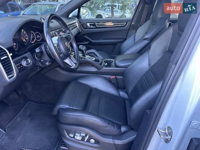 Білий Порше Cayenne Coupe, об'ємом двигуна 3 л та пробігом 75 тис. км за 68900 $, фото 59 на Automoto.ua