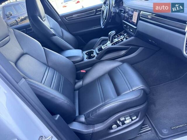 Белый Порше Cayenne Coupe, объемом двигателя 3 л и пробегом 65 тыс. км за 78700 $, фото 56 на Automoto.ua