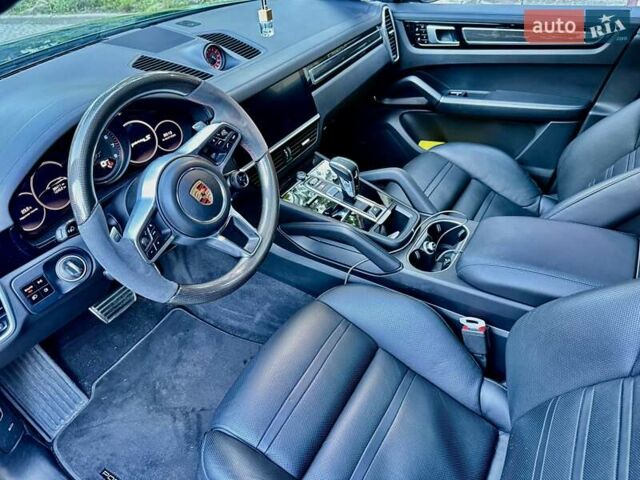 Білий Порше Cayenne Coupe, об'ємом двигуна 2.89 л та пробігом 80 тис. км за 87000 $, фото 31 на Automoto.ua